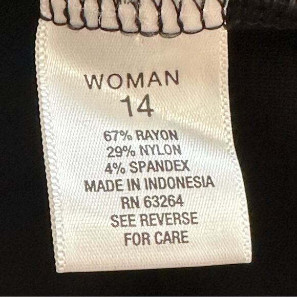 Roz & Ali Black Grommet Rivet Detail Short Sleeve Shift LBD Dress Woman Size 14 - Picture 11 of 12